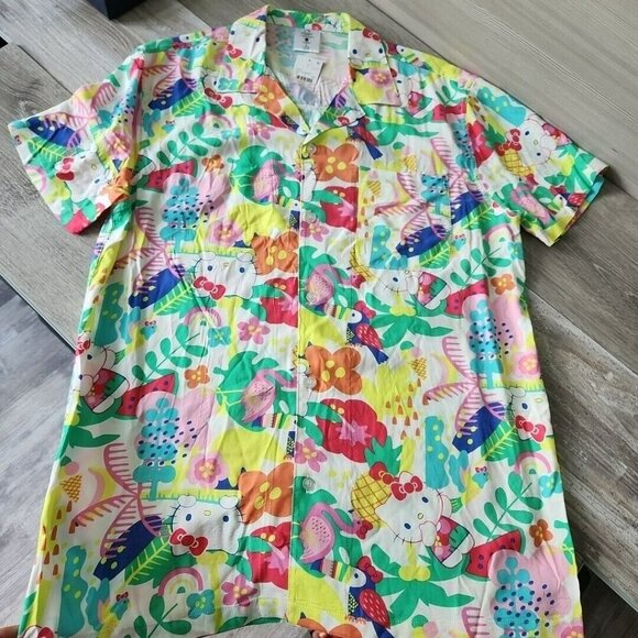 Hello Kitty Short-Sleeve Hawaiian Button Shirt Tropical Floral Print Beach - Picture 8 of 16